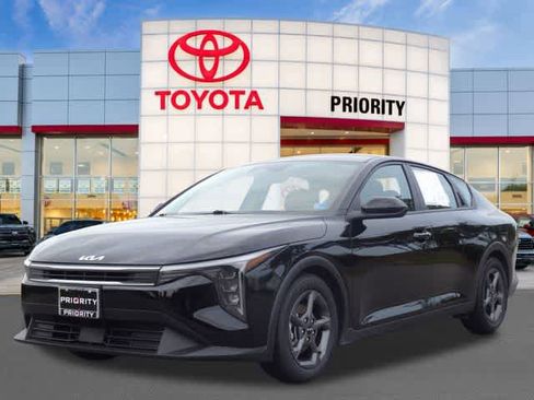 Used 2025 Kia K4 FWD image 1