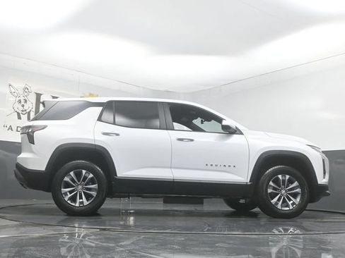 New 2026 Chevrolet Equinox LT w/ Safety and Technology Package FWD image 31
