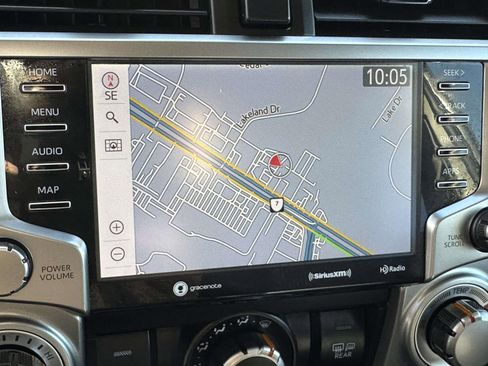 Used 2020 Toyota 4Runner SR5 image 10