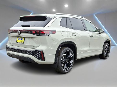 New 2026 Volkswagen Tiguan SEL R-Line AWD/4WD image 3