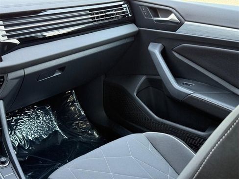 New 2025 Volkswagen Jetta Sport image 10