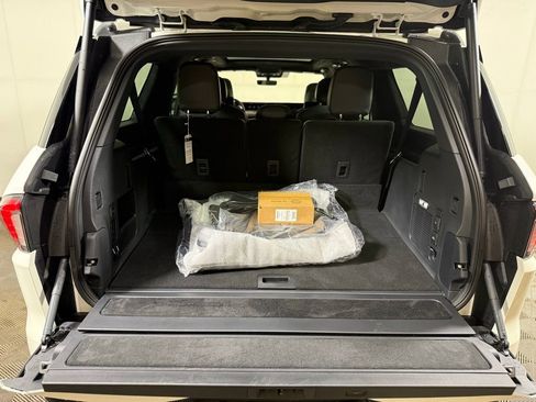 New 2025 Lincoln Navigator L Black Label image 30