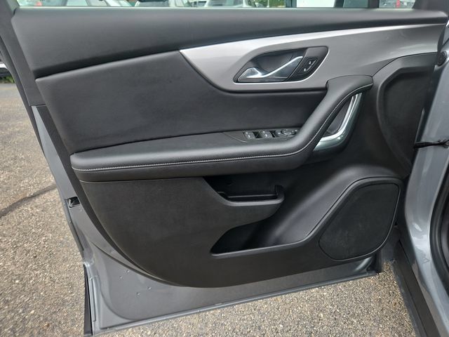 Used 2025 Chevrolet Blazer LT FWD image 10