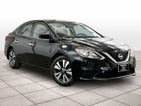 Used 2019 Nissan Sentra SV w/ Special Edition Package FWD image 2