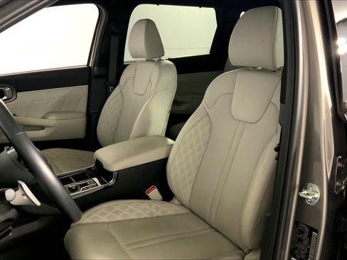 Used 2025 Kia Sorento SX Prestige image 22