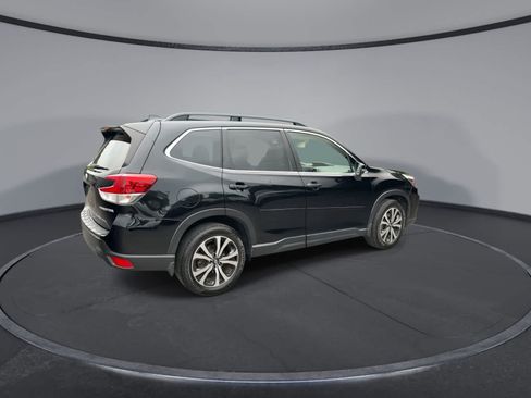 Used 2019 Subaru Forester Limited AWD/4WD image 8