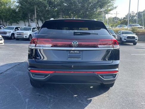 Certified 2024 Volkswagen Atlas Cross Sport SE FWD image 6