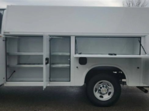 New 2025 Chevrolet Express 3500 w/ Power Convenience Package RWD image 21