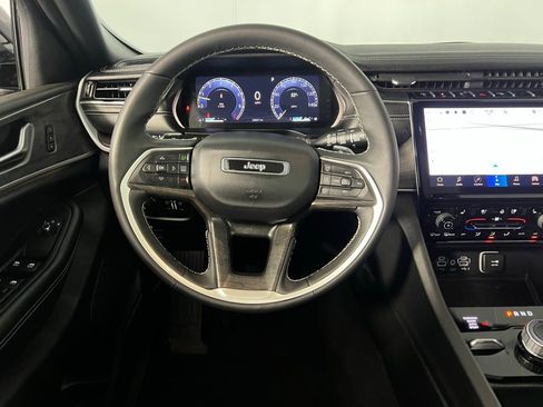 Used 2024 Jeep Grand Cherokee L Limited w/ Luxury Tech Group II image 12