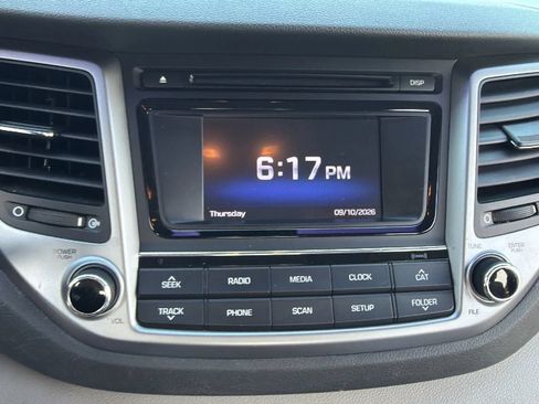 Used 2017 Hyundai Tucson Sport FWD image 27