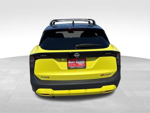 Certified 2025 Nissan Kicks SR AWD/4WD image 7