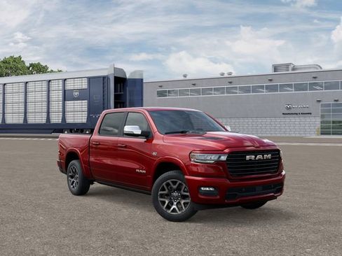 New 2026 RAM 1500 Laramie AWD/4WD image 3