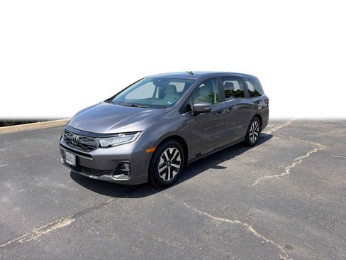Certified 2026 Honda Odyssey EX-L image 1