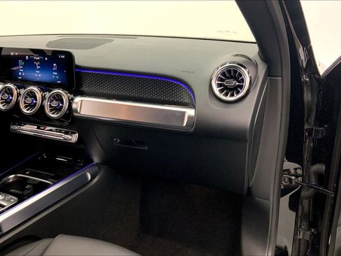 Used 2026 Mercedes-Benz GLB 250 image 27