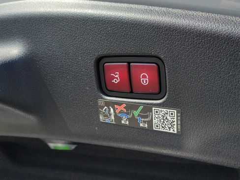 Used 2026 Mercedes-Benz CLE 300 4MATIC Coupe image 6