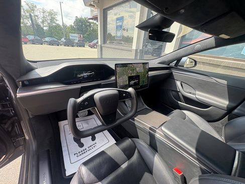 Used 2022 Tesla Model S Plaid AWD/4WD image 17