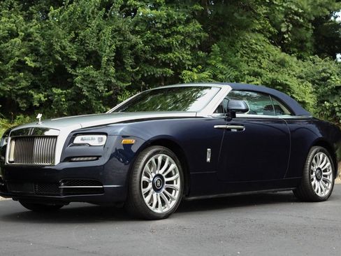 Used 2019 Rolls-Royce Dawn image 2