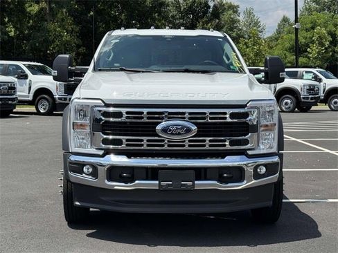 New 2025 Ford F450 XL w/ XL Chrome Package image 7