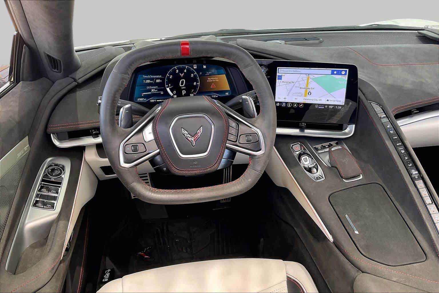 Used 2023 Chevrolet Corvette Stingray Premium Conv w/ Z51 Performance Package RWD image 7