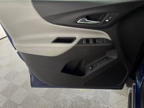 Used 2019 Chevrolet Equinox Premier image 10