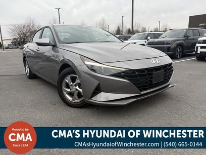 Used 2023 Hyundai Elantra SE w/ Preferred Accessory Package