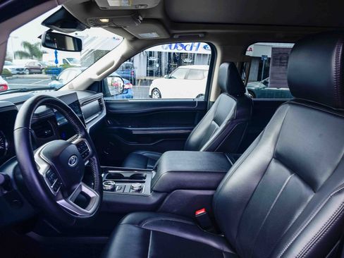 Certified 2024 Ford Expedition XLT image 16