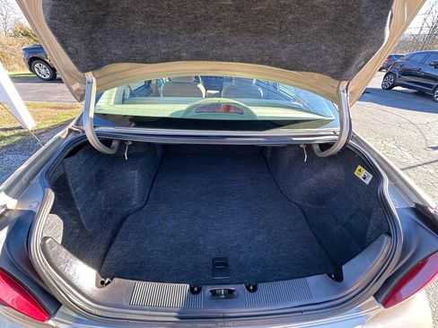 Used 2001 Ford Taurus SE image 25