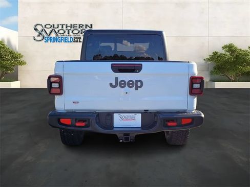 New 2025 Jeep Gladiator Rubicon w/ Convenience Group AWD/4WD image 4