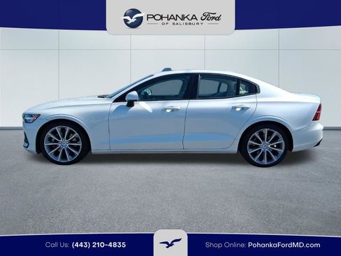 Used 2020 Volvo S60 T5 Momentum w/ Premium Package image 8