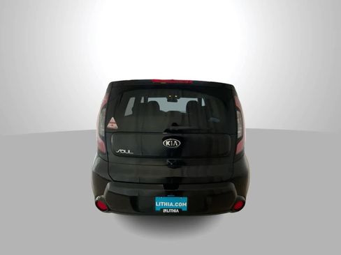 Used 2016 Kia Soul + image 7