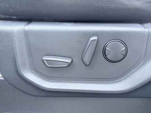 Used 2020 Ford F250 Lariat w/ Lariat Ultimate Package image 27