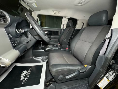 Used 2007 Toyota FJ Cruiser 4WD image 41