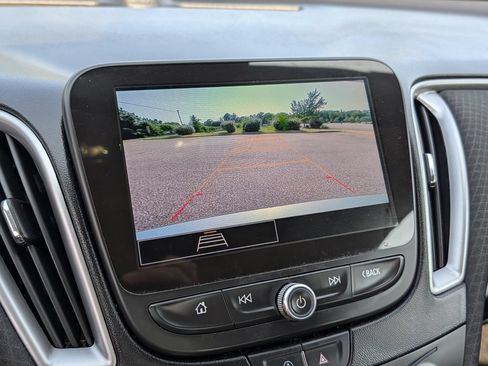 Used 2024 Chevrolet Malibu LT FWD image 25