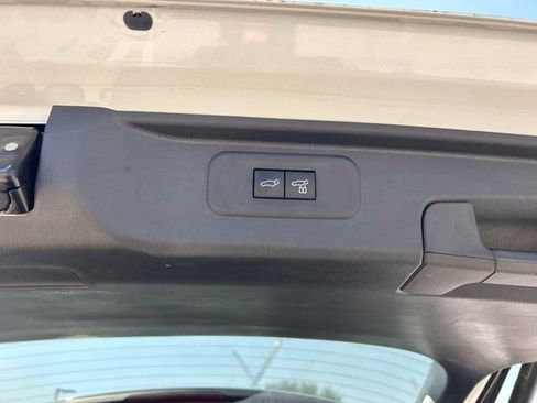 Used 2026 Toyota Grand Highlander AWD image 10