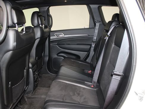 Used 2022 Jeep Grand Cherokee Laredo X AWD/4WD image 19