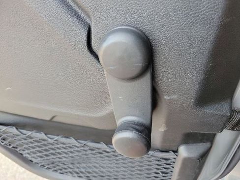 Used 2022 Jeep Gladiator Sport AWD/4WD image 15