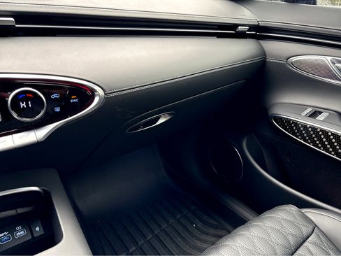 Used 2025 Genesis GV70 3.5T Sport w/ Sport Prestige Package image 25