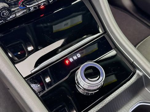 New 2025 Jeep Grand Cherokee Altitude image 19