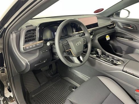 New 2026 Toyota Crown Signia image 2