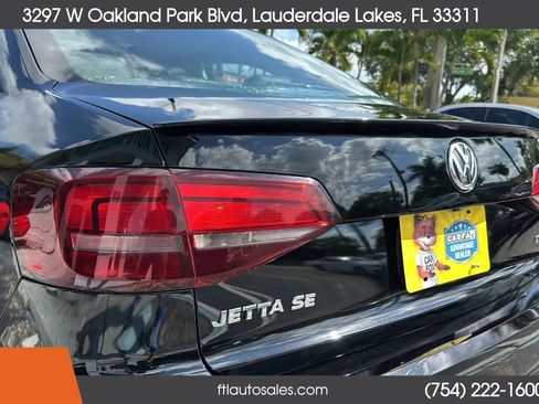 Used 2017 Volkswagen Jetta SE FWD image 13