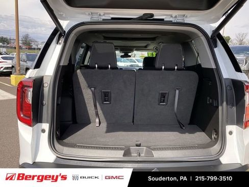 Certified 2023 GMC Acadia SLE w/ Driver Convenience Package AWD/4WD image 30
