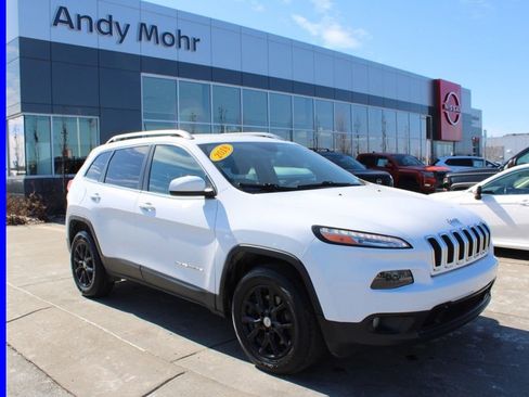 Used 2018 Jeep Cherokee Latitude image 1