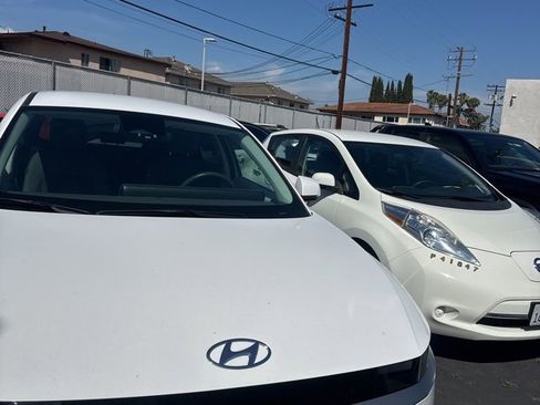 Used 2024 Hyundai Ioniq 5 SEL image 1