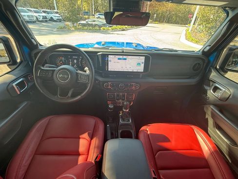 Used 2024 Jeep Wrangler Unlimited Rubicon 392 image 29