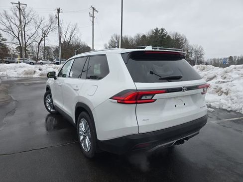 New 2026 Toyota Grand Highlander image 5