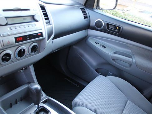Used 2008 Toyota Tacoma PreRunner image 11