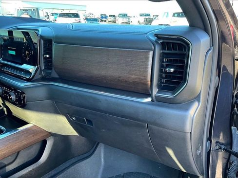 Used 2023 Chevrolet Silverado 1500 High Country w/ High Country Premium Package image 13