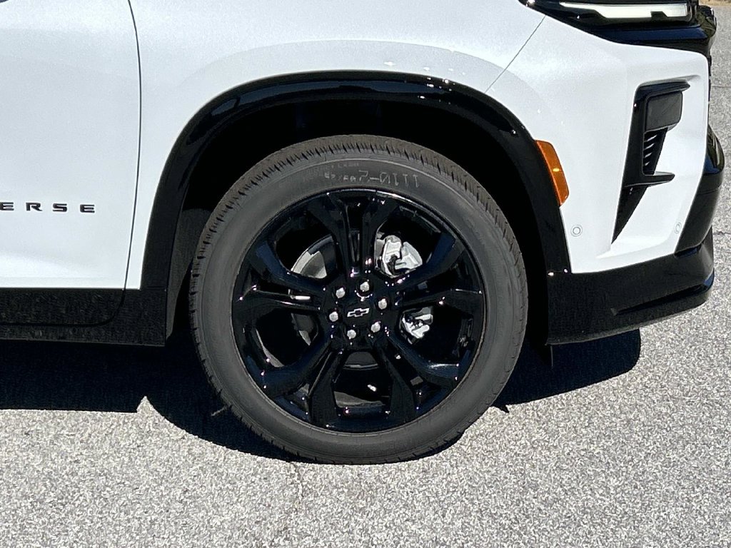 New 2027 Chevrolet Traverse RS FWD image 10