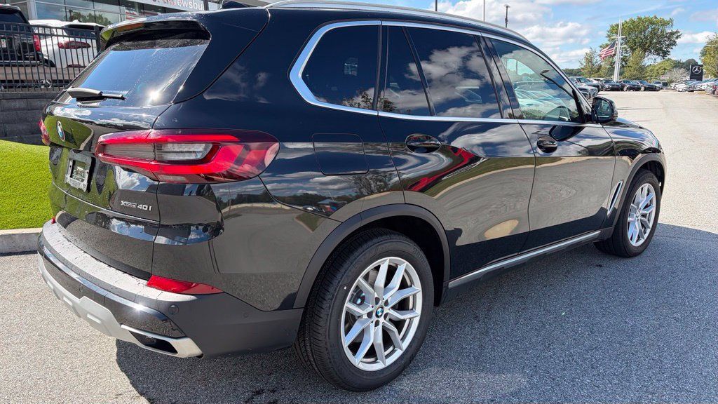 Certified 2021 BMW X5 xDrive40i w/ Premium Package 2 AWD/4WD image 4