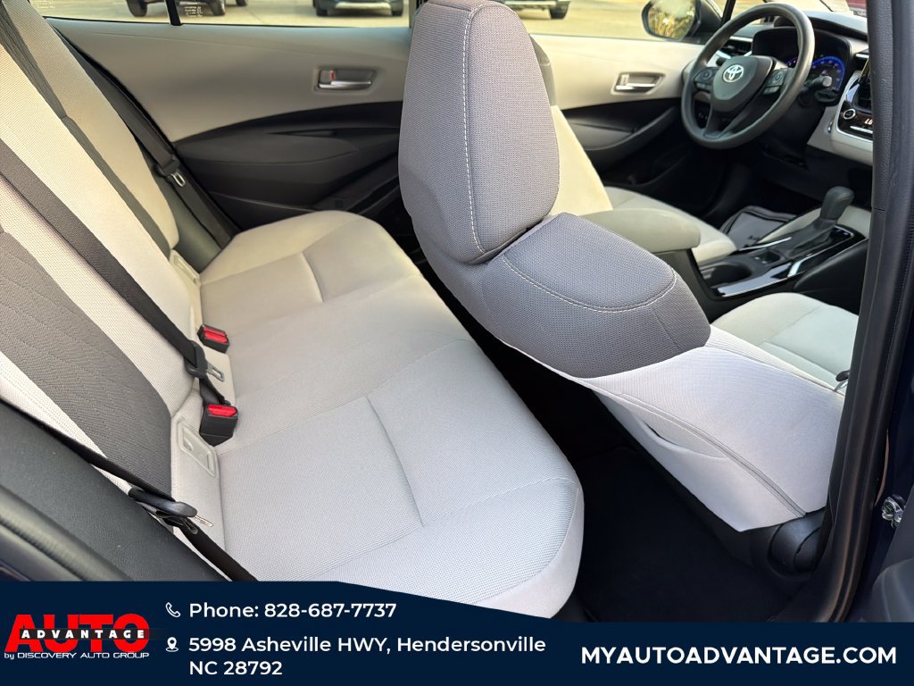 Used 2020 Toyota Corolla LE FWD image 32